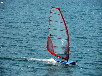Bild: Windsurfen