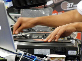 Bild: DJ (Diskjockey)