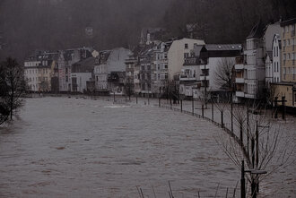 Bild: Hochwasser an der Lenne (Fluss in NRW, Deutschland)