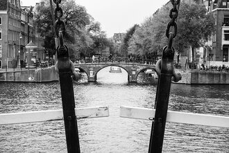 Bild: Gracht in Amsterdam (Großstadt in den Niederlanden)