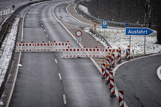 Bild: Gesperrte Autobahn (wegen Brückenschäden, A45) zwischen Lüdenscheid und Hagen