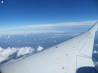 Bild: Flug über den Wolken