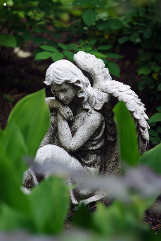 Bild: Engel (Figur auf einem Friedhof)