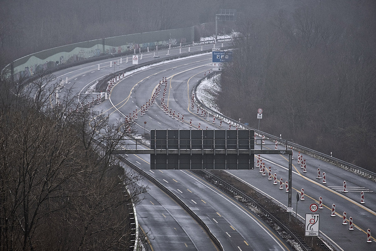 Bild: Gesperrte Autobahn (wegen Brückenschäden, A45) zwischen Lüdenscheid und Hagen