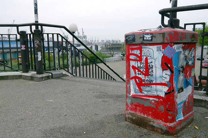 Bild: Hamburg: Mülleimer nahe dem Fischmarkt