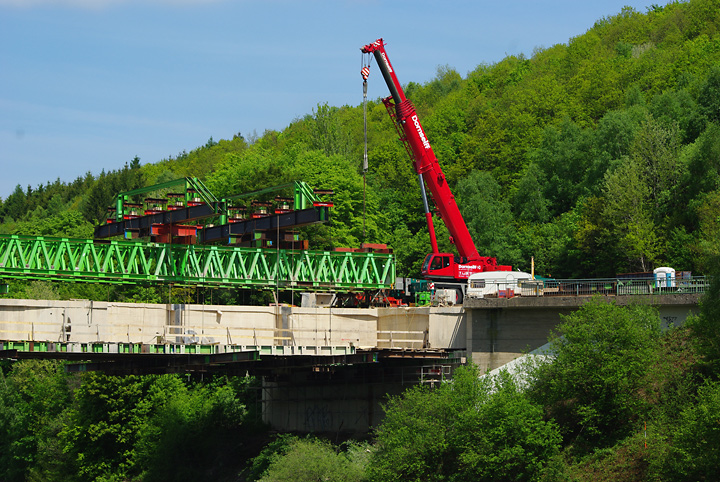 Bild: Baustelle: Brückenbau am Biggesee