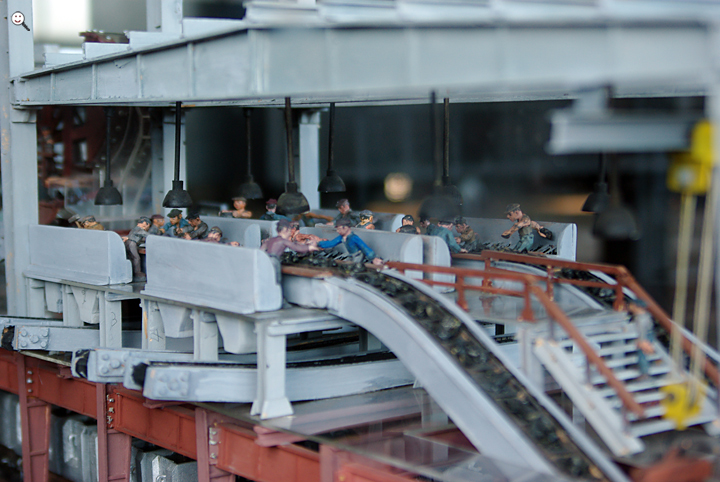 Bild: Zeche Zollverein in Essen: Sortierung Kohle / Steine (kleines Modell)