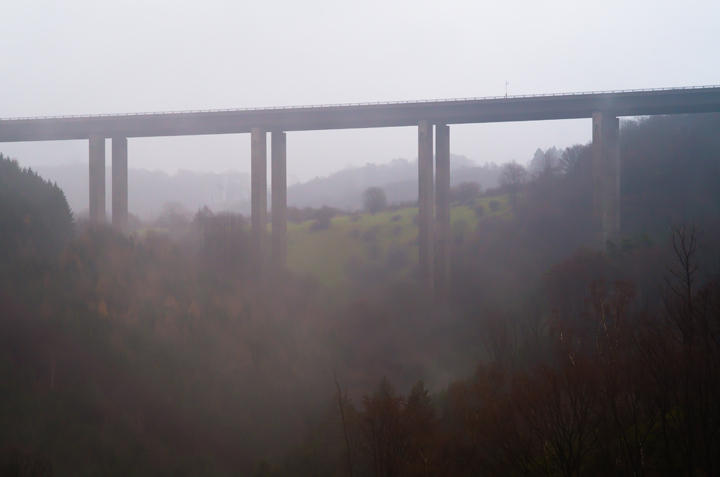 Bild: Autobahnbrücke