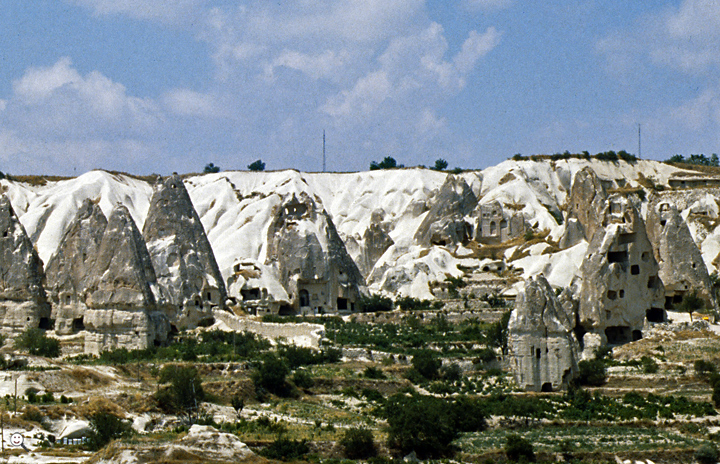 Bild: Tuffsteinhäuser in Kappadokien (Türkei)
