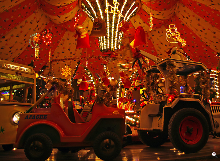 Bild: Karussell auf dem Weihnachtsmarkt